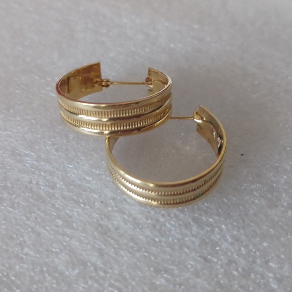 Vintage Goldtone Earrings